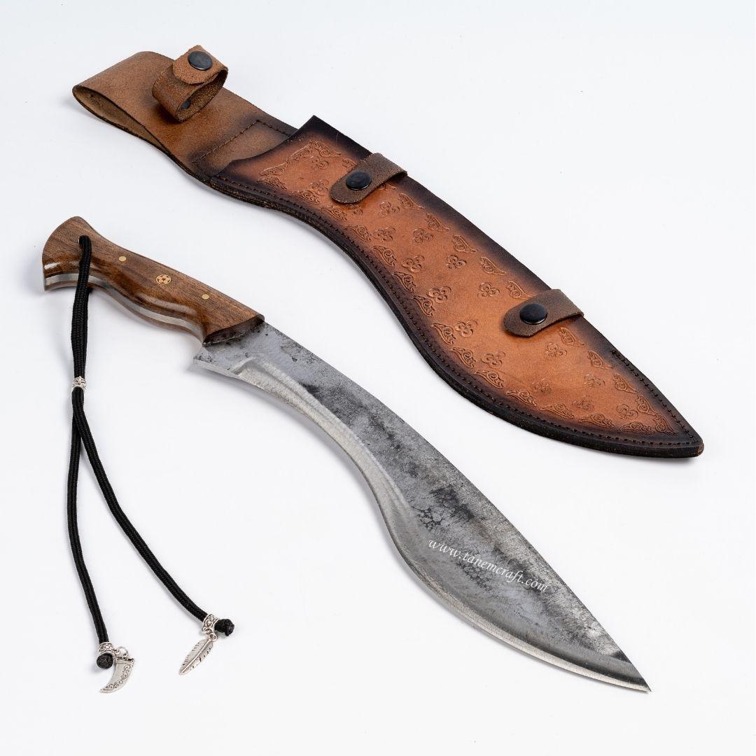 34cm Dövme Çelik Kukri - Ceviz Sap 5160 Karbon