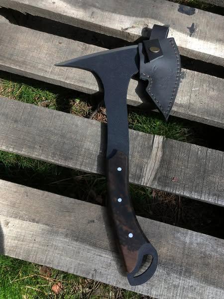 Kamp Baltasi Karbon Çelik Ceviz Sap 32 CM