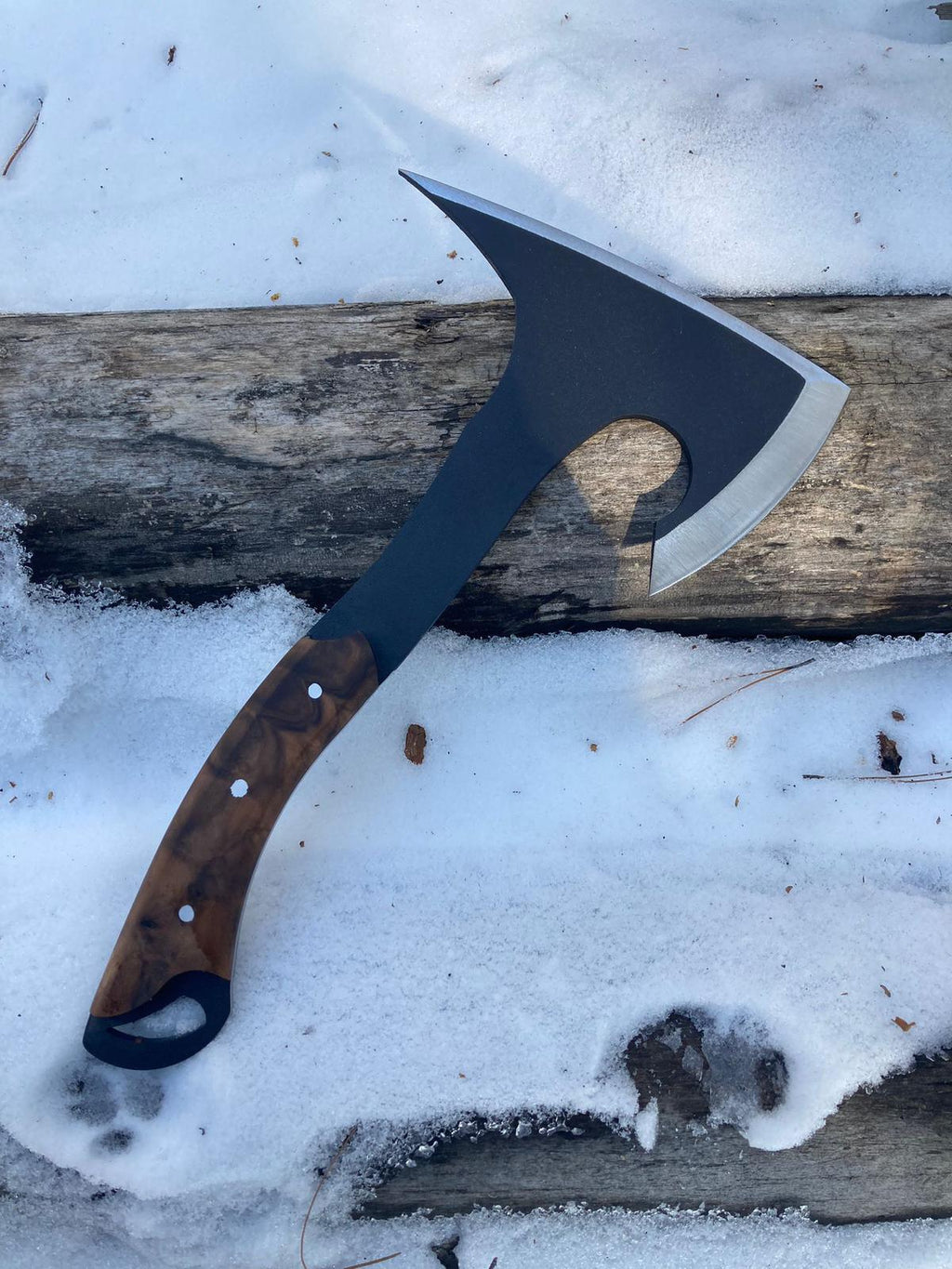 Kamp Baltasi Karbon Çelik Ceviz Sap 32 CM