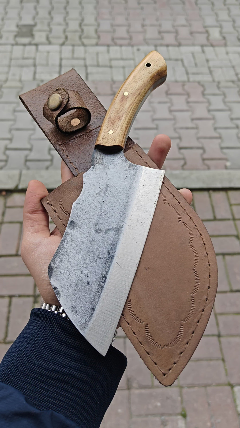 Almazan Model 26 Cm Dövme Çelik Ceviz Sap