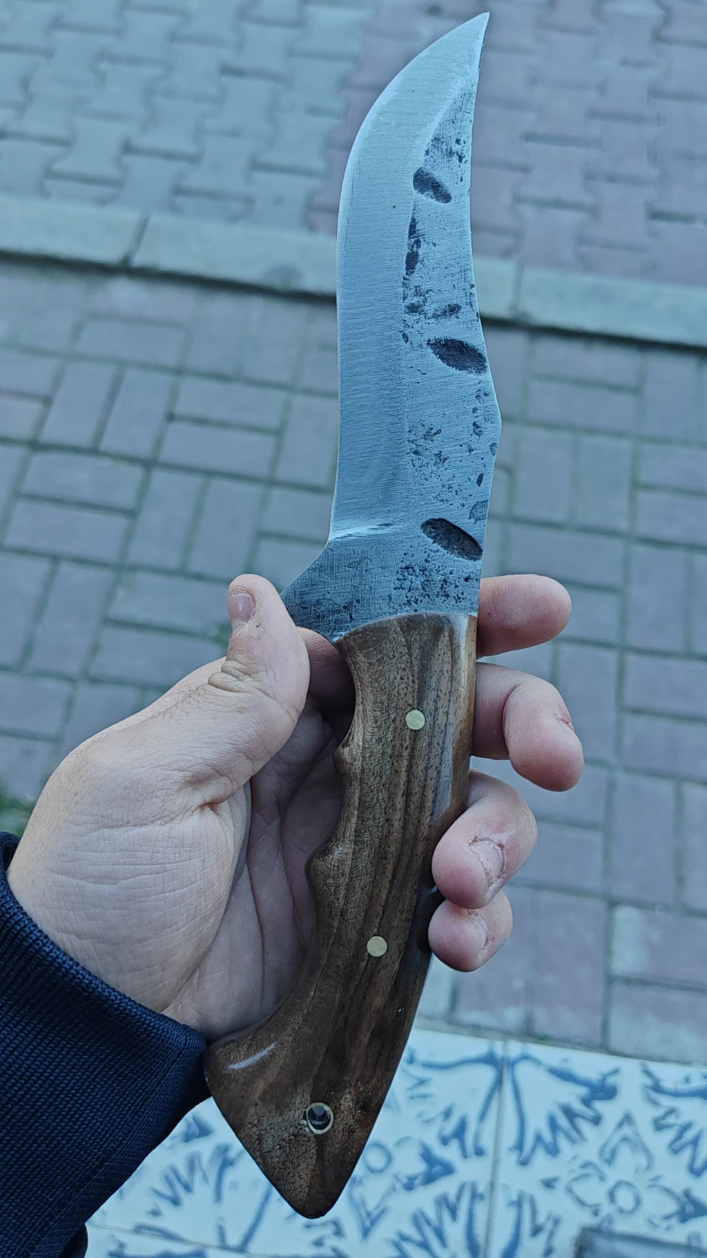 Dövme Karbon Çelik Av Bıçağı Ceviz Saplı 27 cm El Yapımı Profesyonel Avcı Bıçağı
