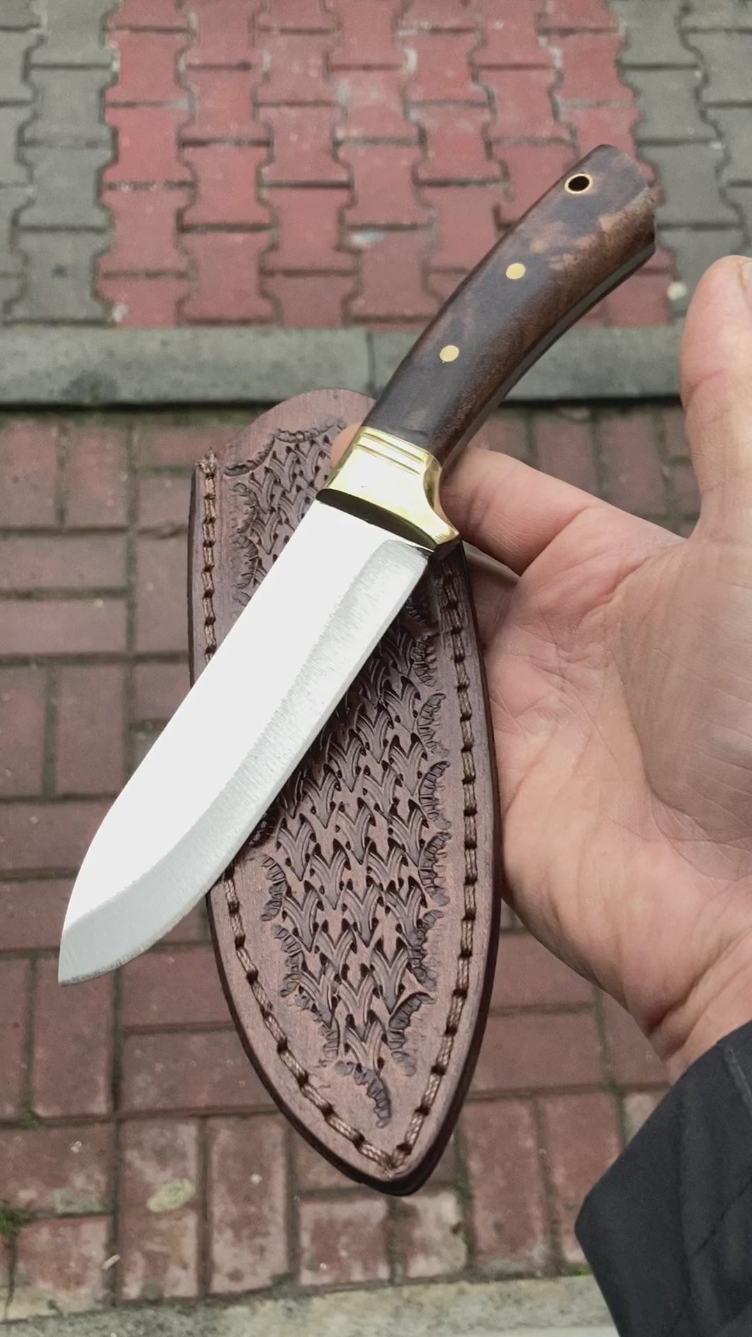 ceviz ağacı saplı kamp bıçağı 22 cm