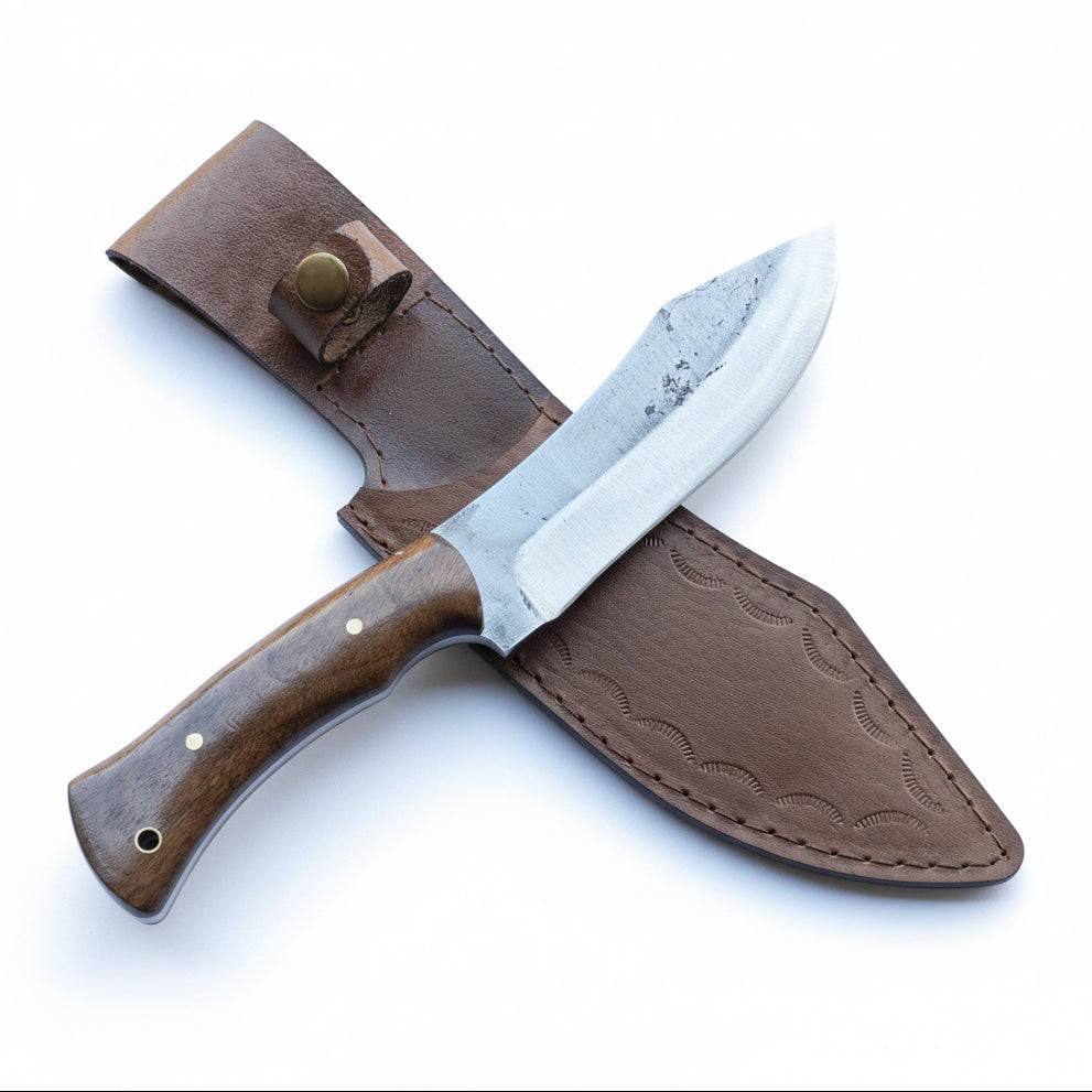 El Yapımı Dövme Karbon Çelik Av Bıçağı – Ceviz Saplı 27 cm Avcı Bıçağı